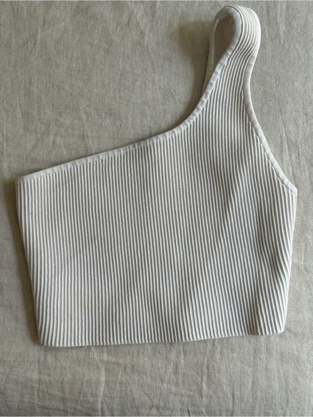 Aritzia babaton ribbed one shoulder cropped tank